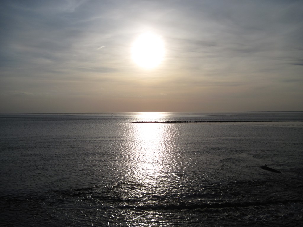 Auf der Fähre nach Norddeich mit Sonnenuntergang